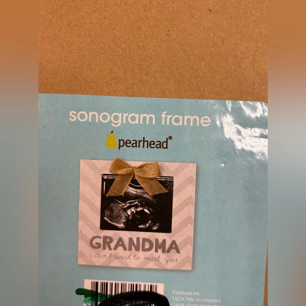 Sonogram Frame For Grandma by Pearhead “I Can't Wait to Meet You Grandma” 7”x7”